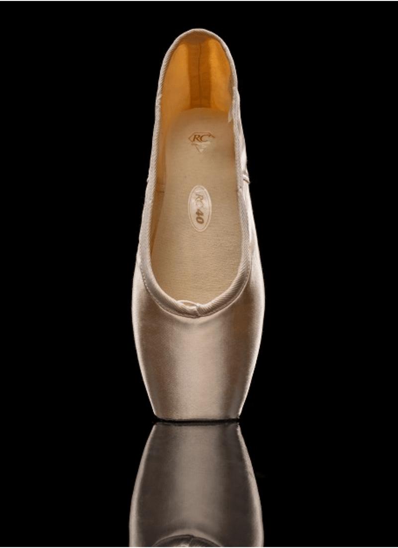 R-Class Pointe Shoe RC40 3