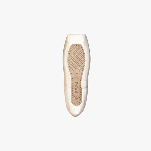 Russian Pointe Reveal U-Cut W/Drawstring Pointe Shoe