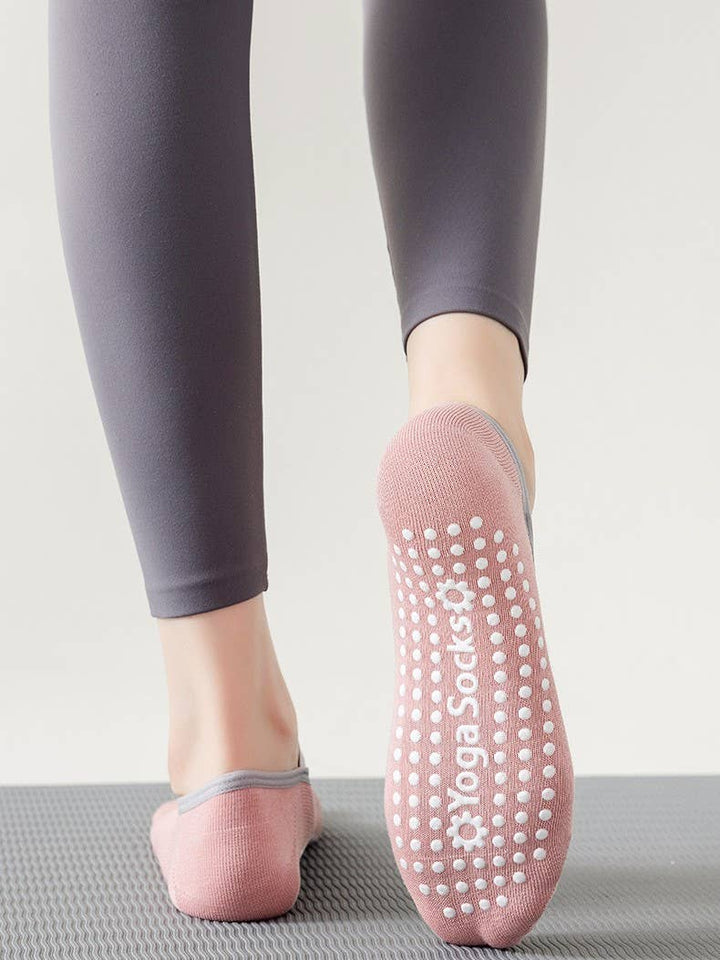 Cross Strap Grip Pilates Ballet Socks: Gray