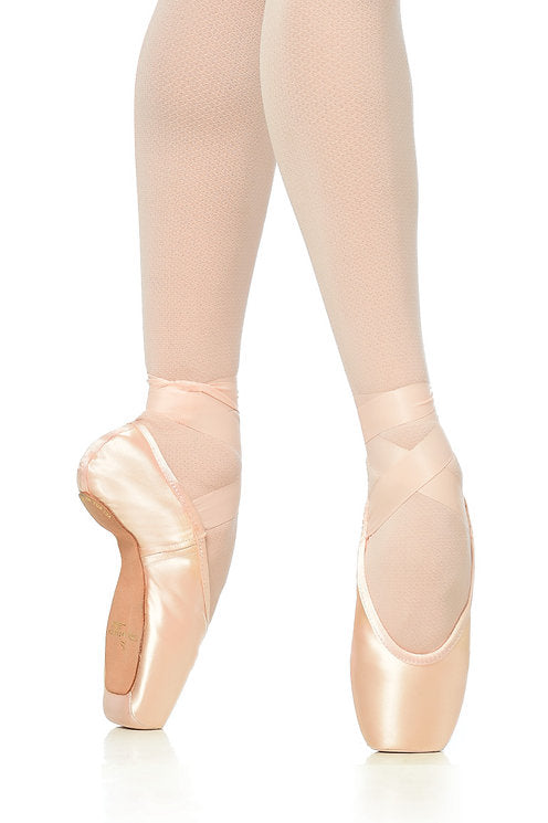 Gaynor Minden -Europa- Sleek Fit- Pointe Shoe - Medium