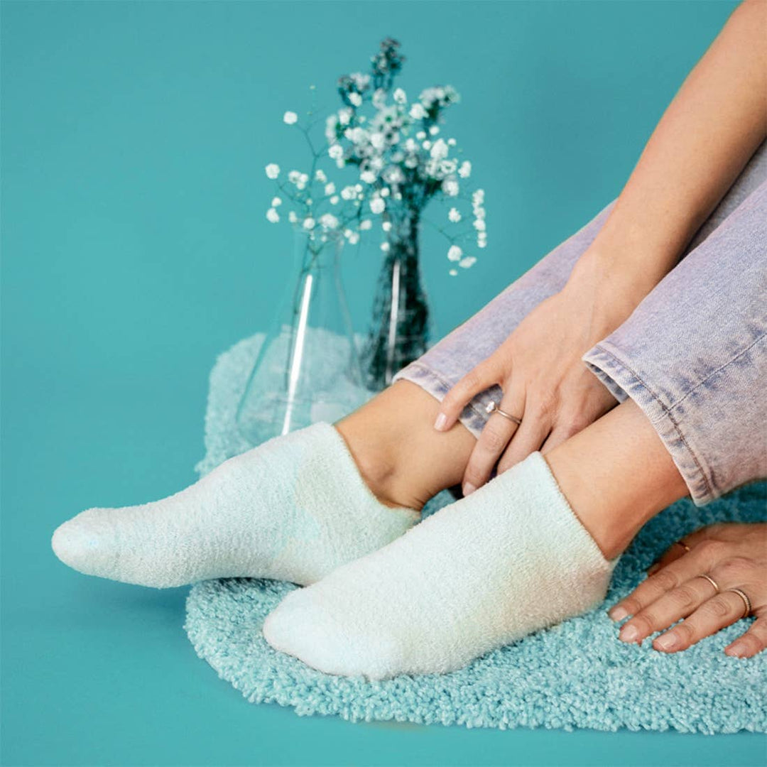 Sleep On It overnight moisturizing gel socks