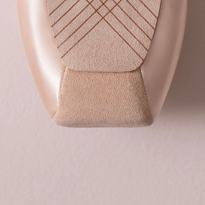 Bloch S1160LTMF "Etu" Pointe Shoes - Flex close up