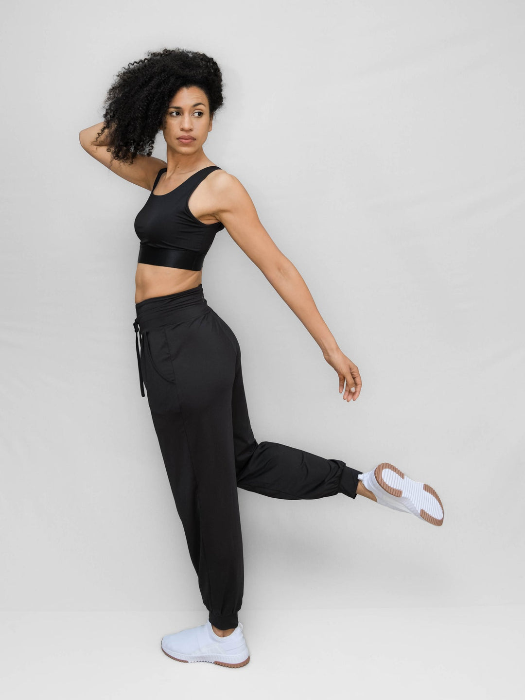 Sporty-Chic Lightweight Pleated Athleisure Pant by Casa Zeta-Jones