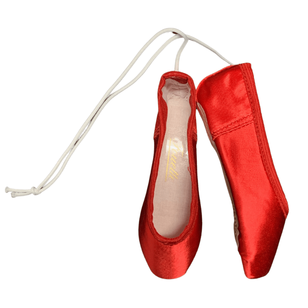 Red ballet 2025 pointe shoes