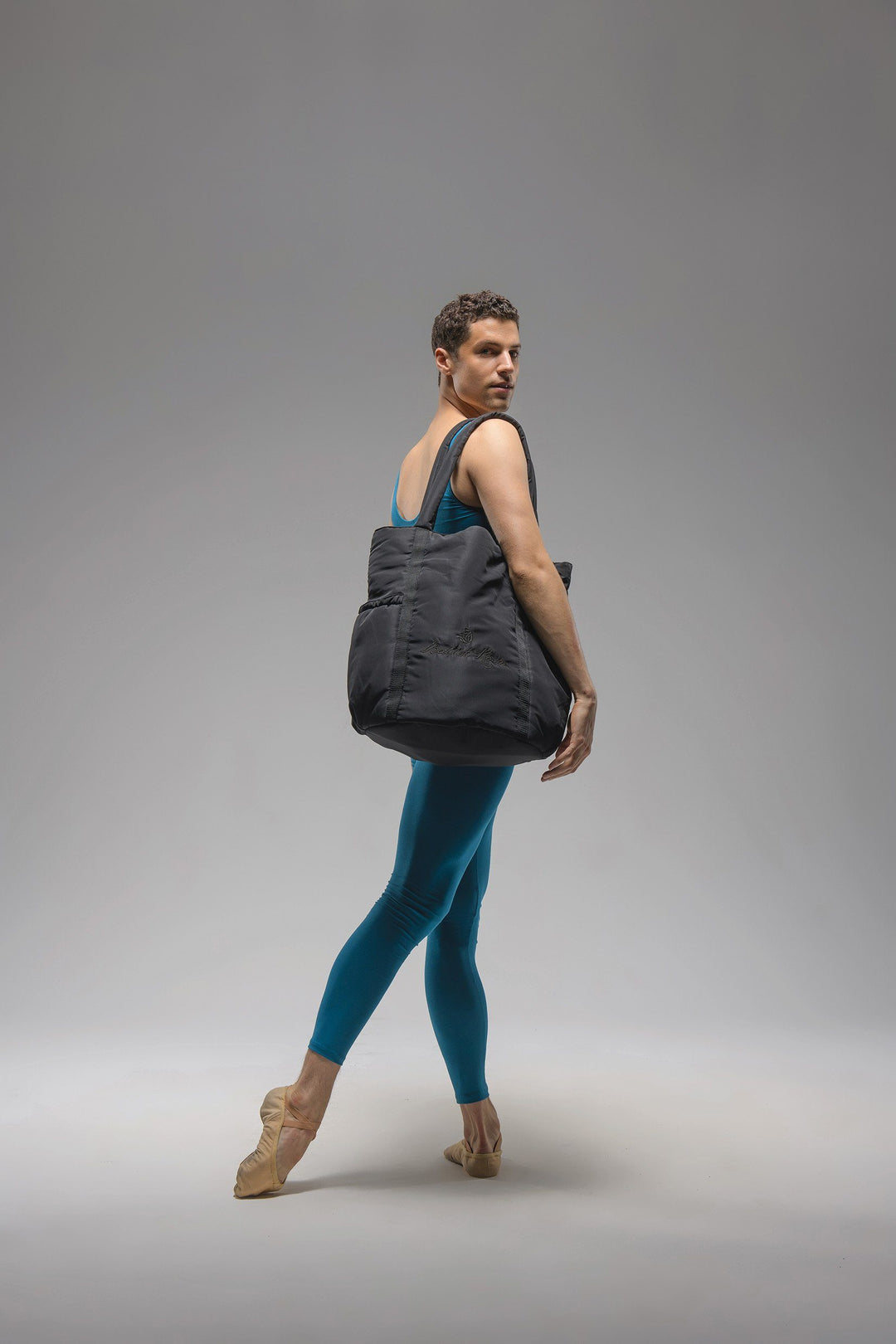 Soutenu Oversized Tote Bag